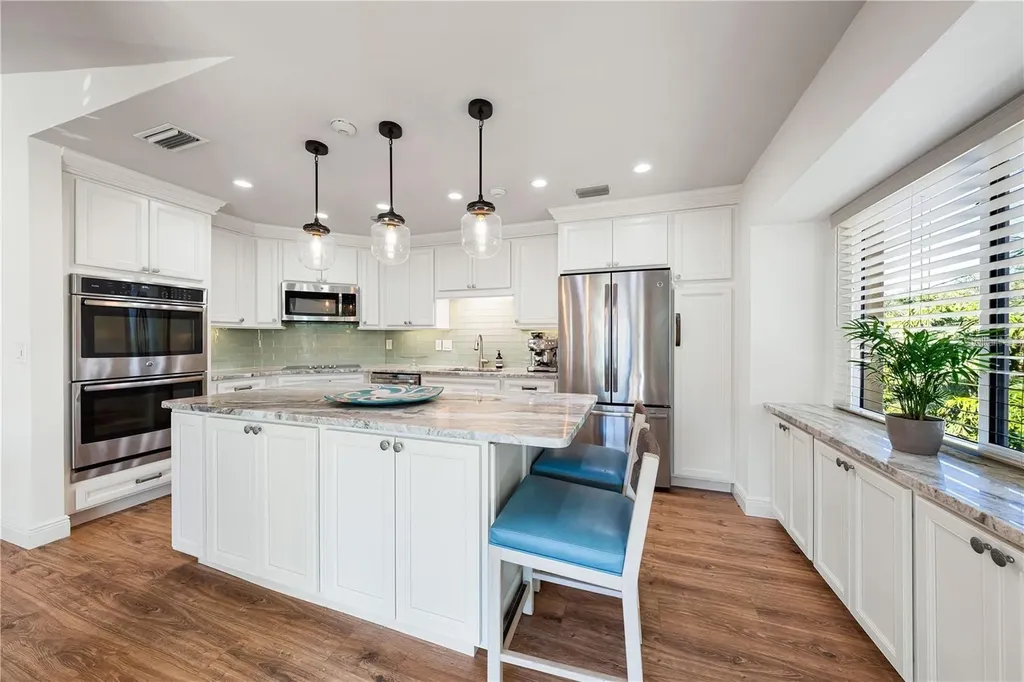 858 Hudson Avenue Sarasota FL 34236