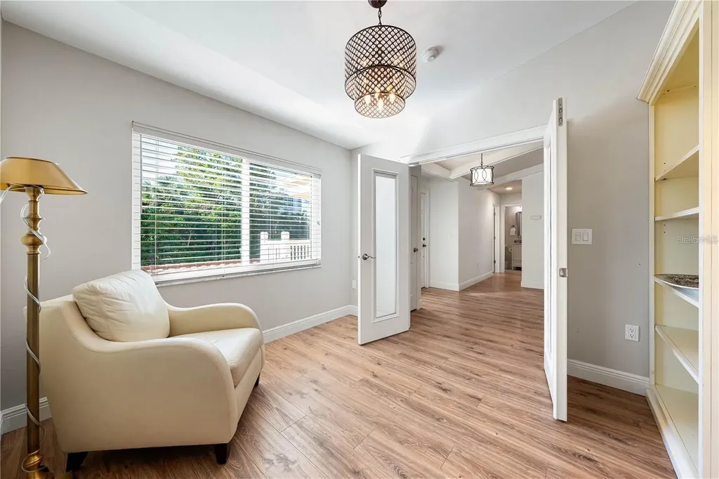 858 Hudson Avenue Sarasota FL 34236