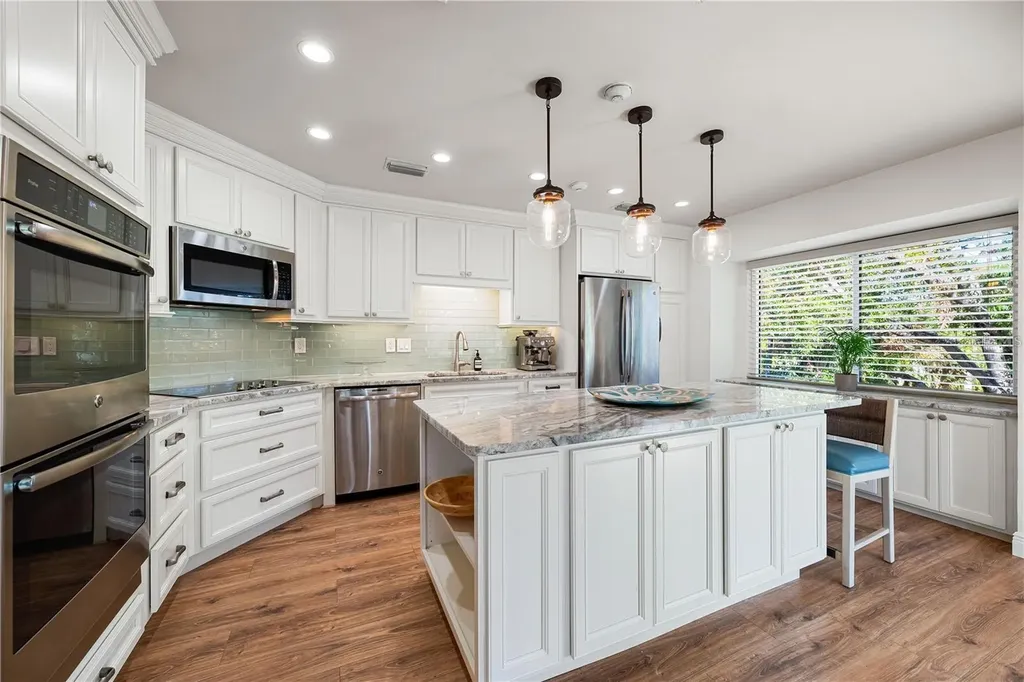 858 Hudson Avenue Sarasota FL 34236