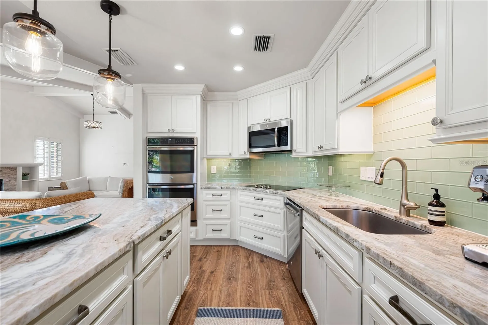 858 Hudson Avenue Sarasota FL 34236