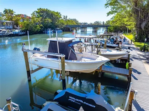 858 Hudson Avenue Sarasota FL 34236