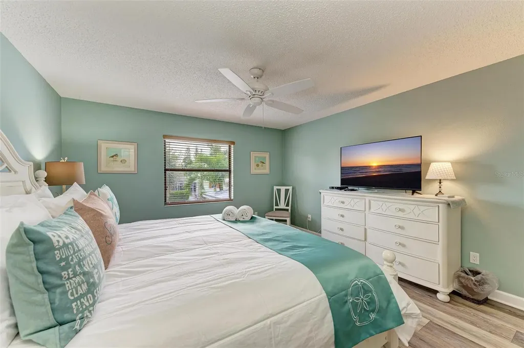 304 74th Street Holmes Beach FL 34217