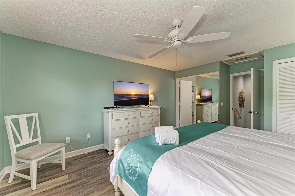 304 74th Street Holmes Beach FL 34217
