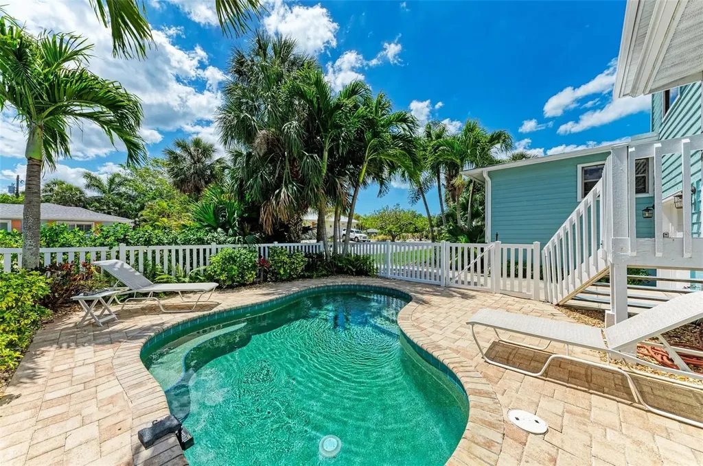 304 74th Street Holmes Beach FL 34217