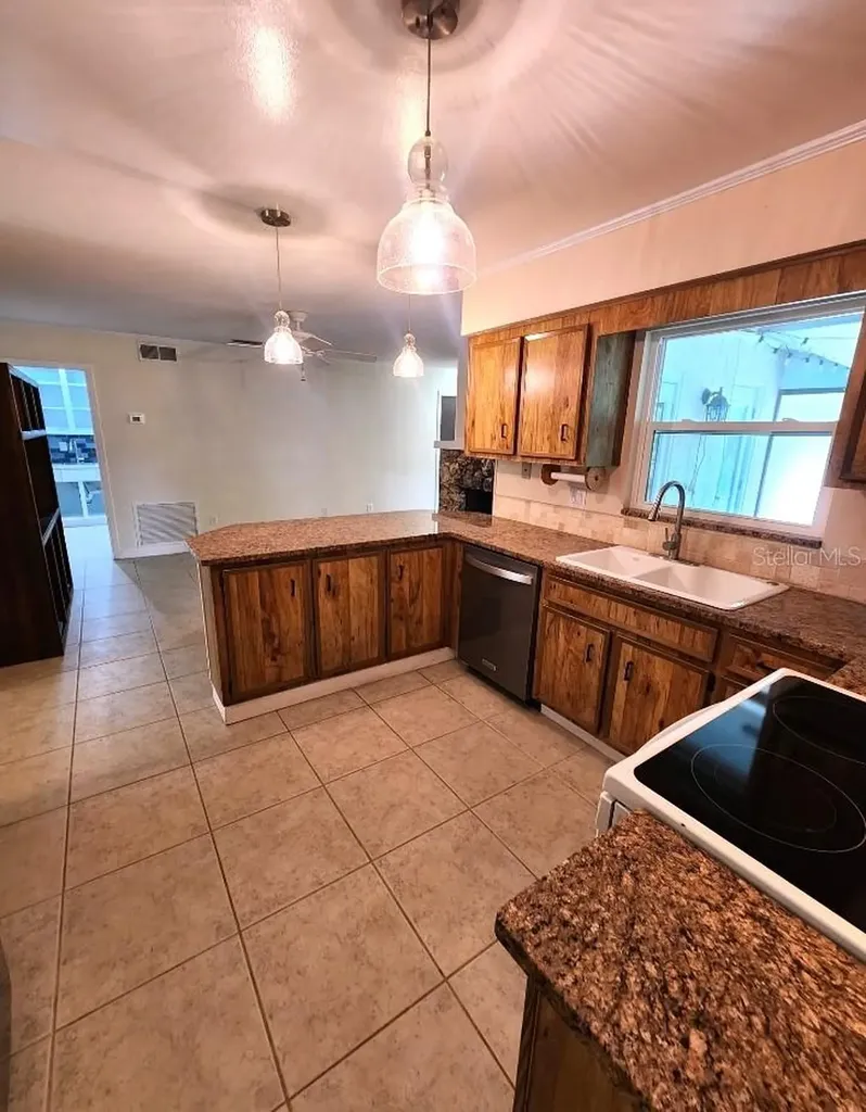 546 Alpine Street Altamonte Springs FL 32701