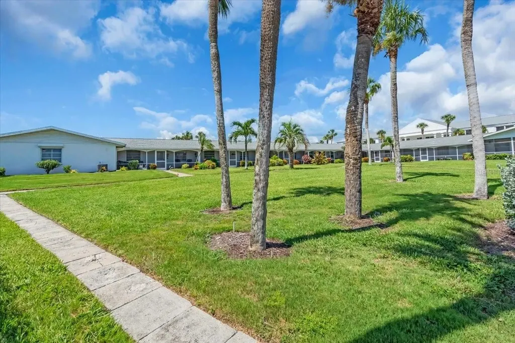 100 The Esplanade N Venice FL 34285