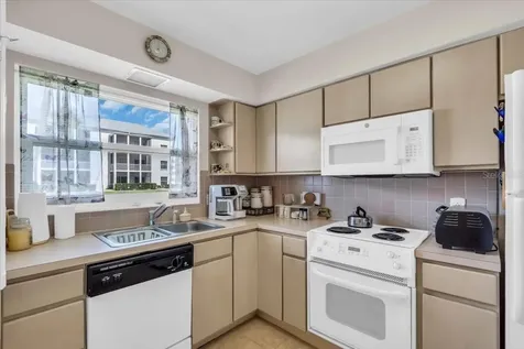 100 The Esplanade N Venice FL 34285