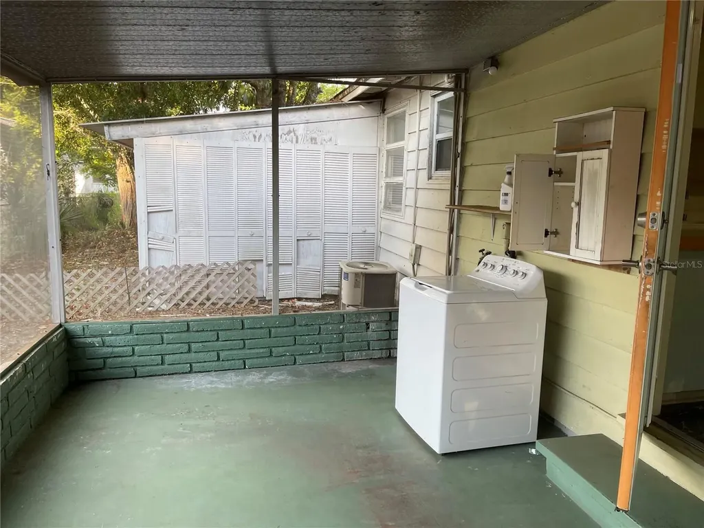 2415 Pelican Drive Sarasota FL 34237