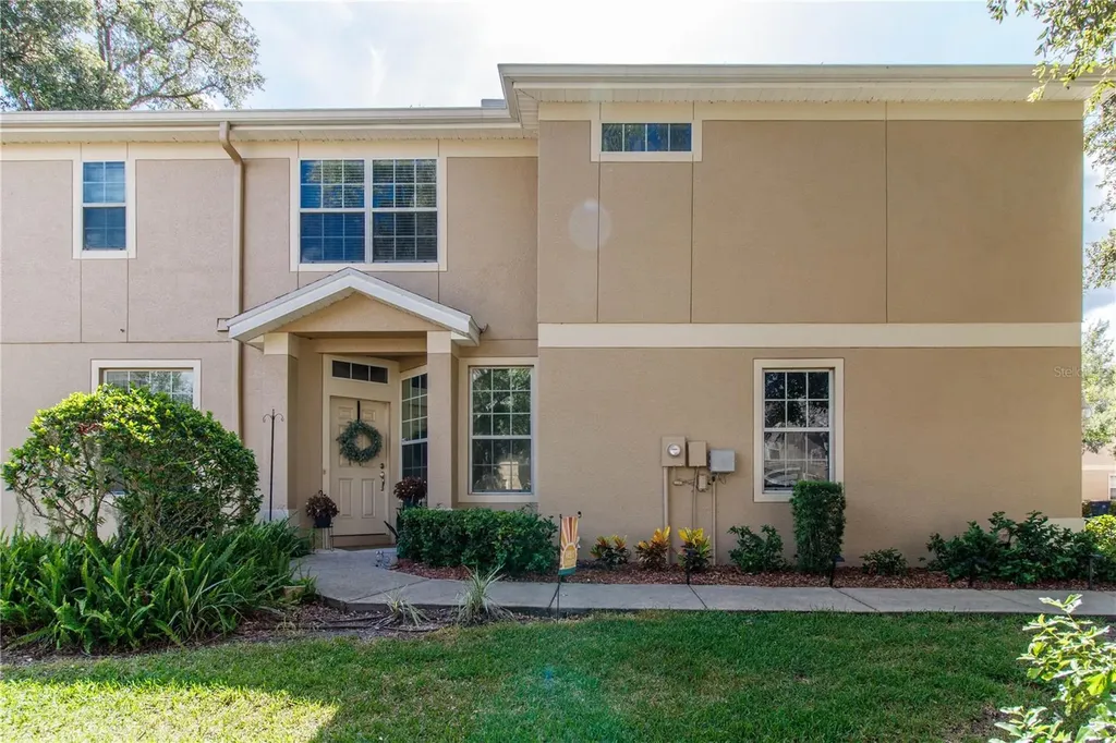 9802 Blue Palm Way Tampa FL 33610