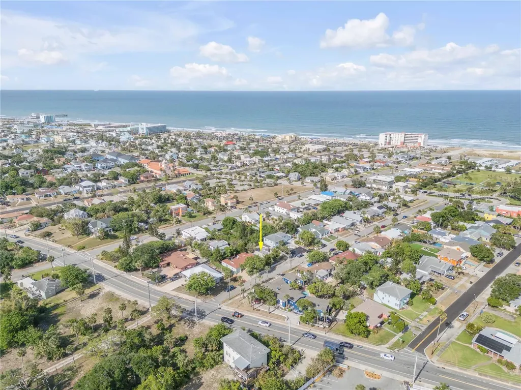 315 Sears Avenue Daytona Beach FL 32118