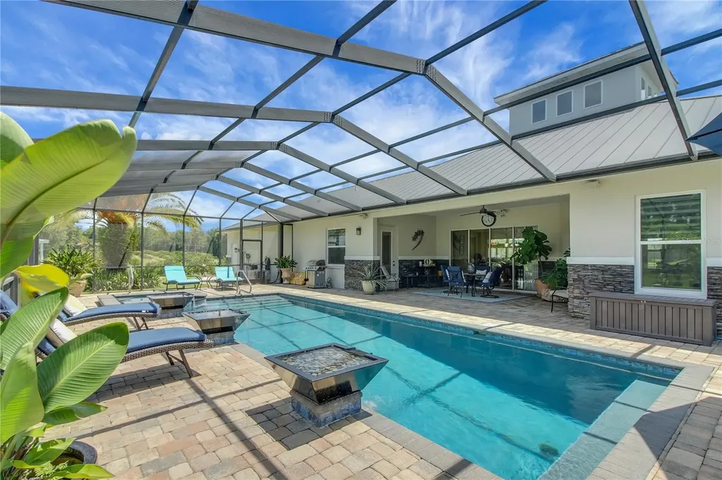 16982 SE Highway 42 Weirsdale FL 32195