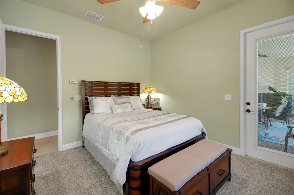 16982 SE Highway 42 Weirsdale FL 32195