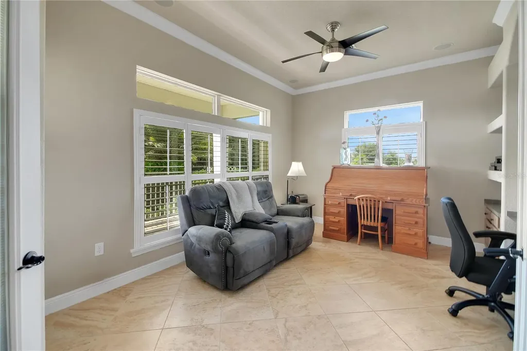 16982 SE Highway 42 Weirsdale FL 32195