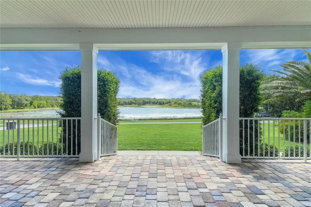 16982 SE Highway 42 Weirsdale FL 32195