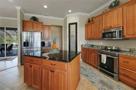 16982 SE Highway 42 Weirsdale FL 32195