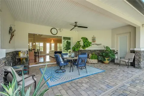 16982 SE Highway 42 Weirsdale FL 32195