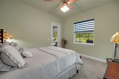 16982 SE Highway 42 Weirsdale FL 32195