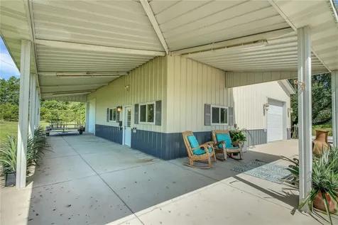 16982 SE Highway 42 Weirsdale FL 32195