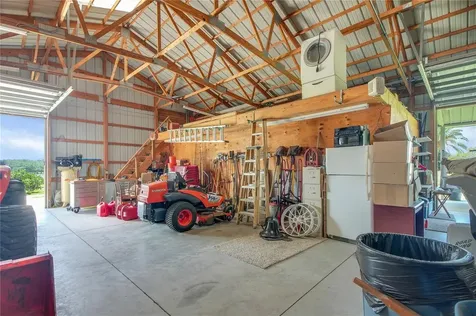 16982 SE Highway 42 Weirsdale FL 32195