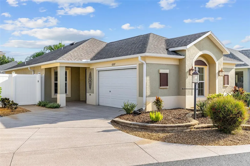 1057 Carver Court The Villages FL 32163