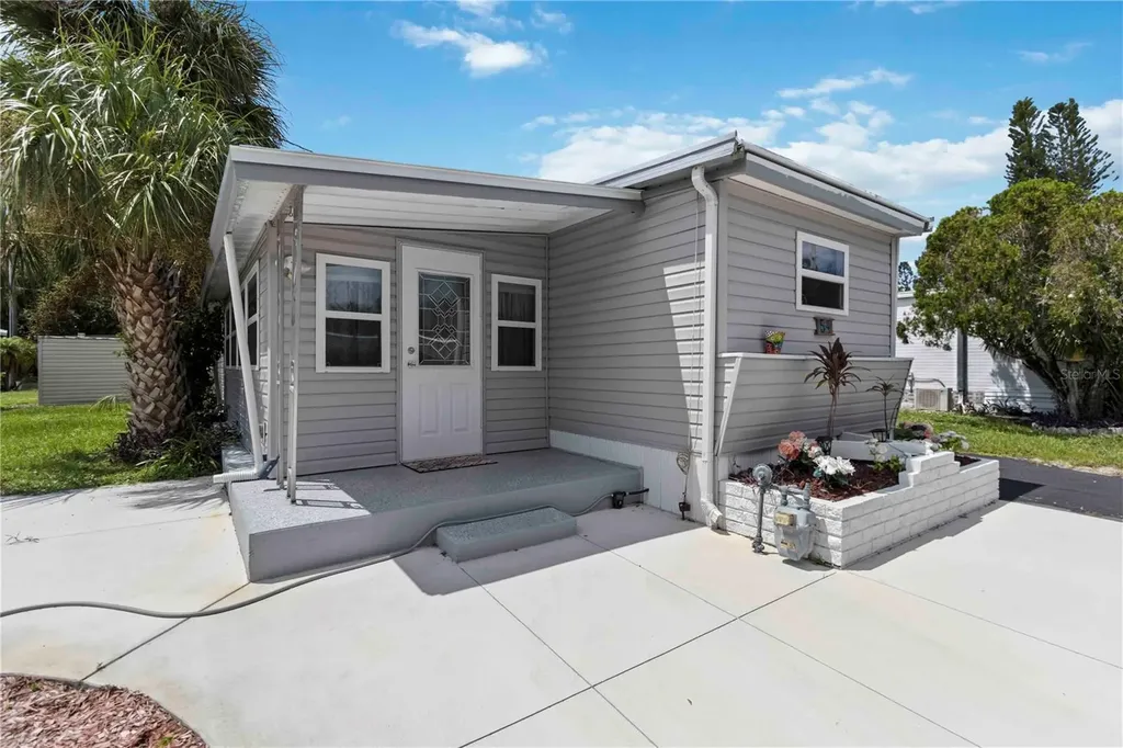 1100 University Parkway Sarasota FL 34234