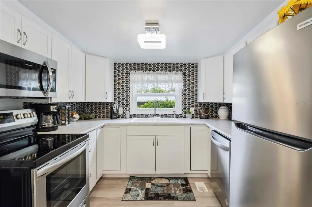 1100 University Parkway Sarasota FL 34234