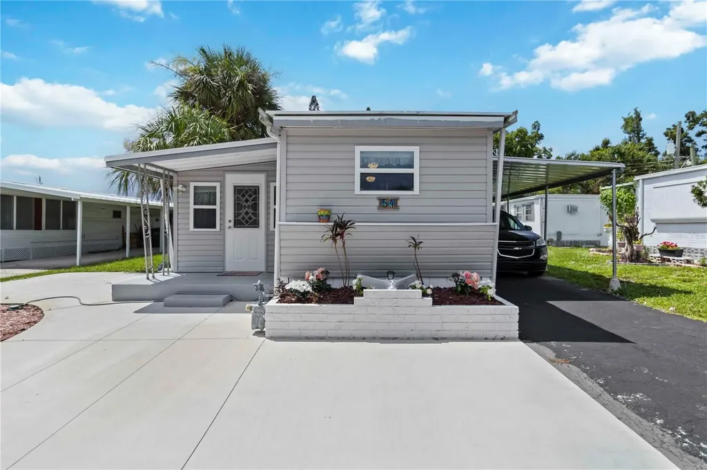 1100 University Parkway Sarasota FL 34234