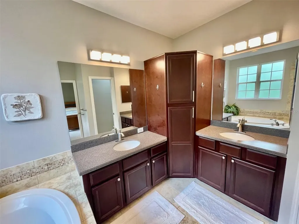 5508 Napa Drive Sarasota FL 34243