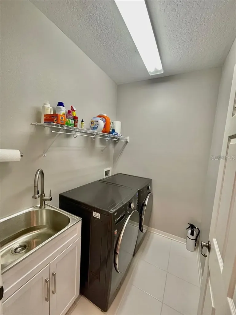 5508 Napa Drive Sarasota FL 34243