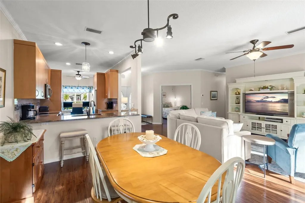 4098 Westbourne Circle Sarasota FL 34238