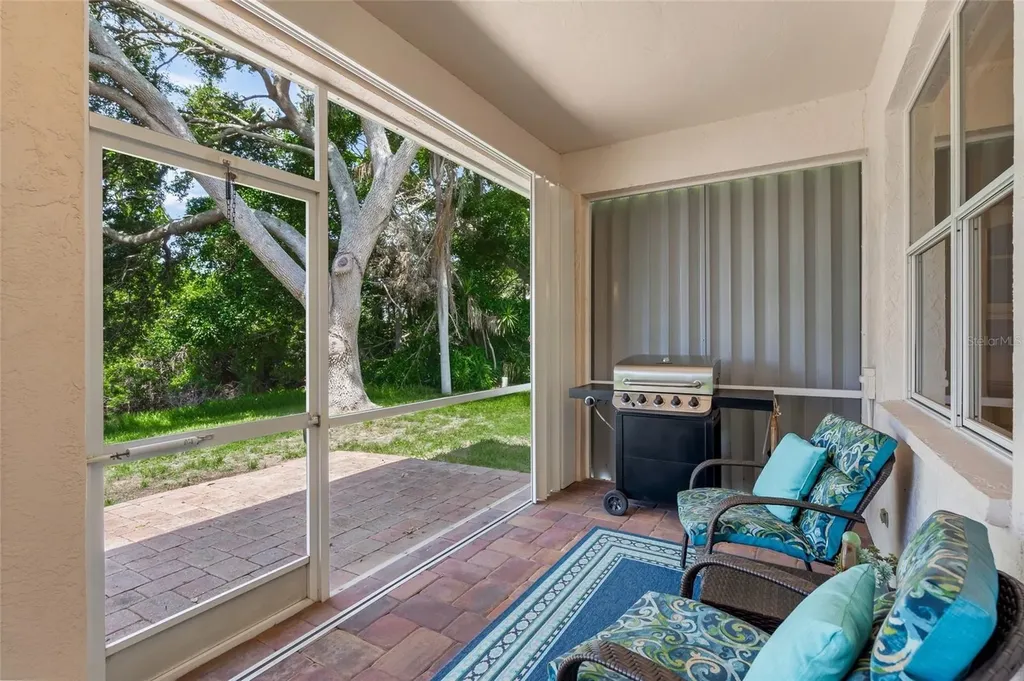 4098 Westbourne Circle Sarasota FL 34238