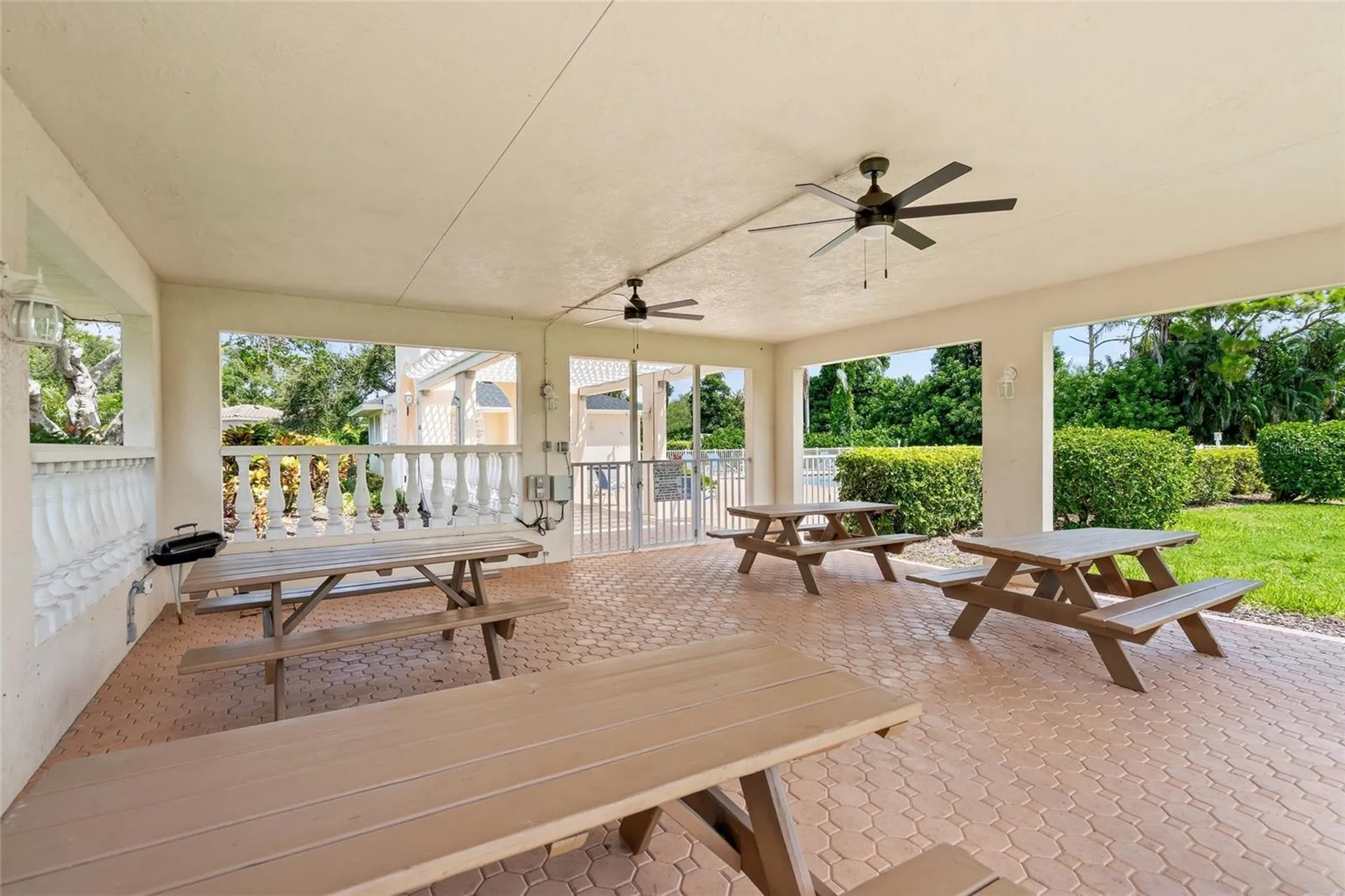 4098 Westbourne Circle Sarasota FL 34238