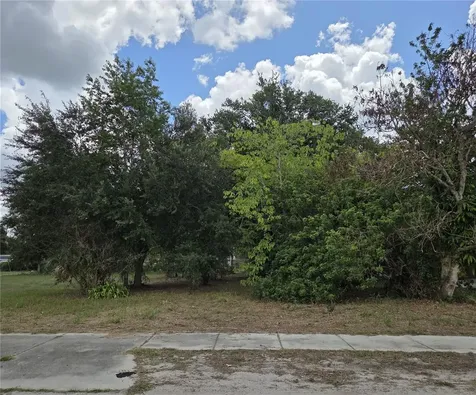 505 S Lanier Avenue Fort Meade FL 33841