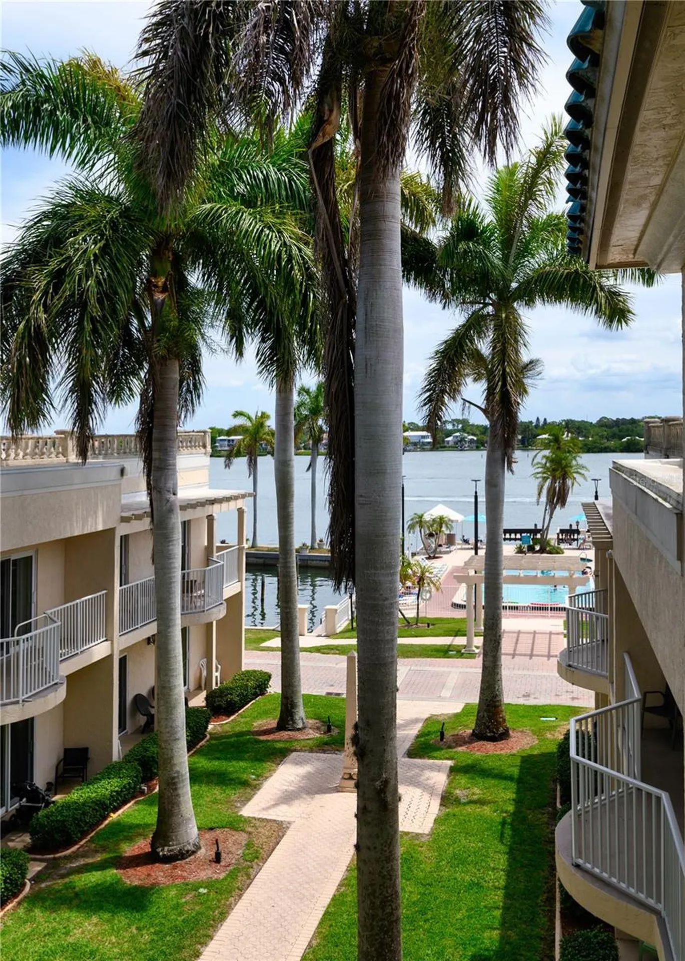 5963 Midnight Pass Road Sarasota FL 34242