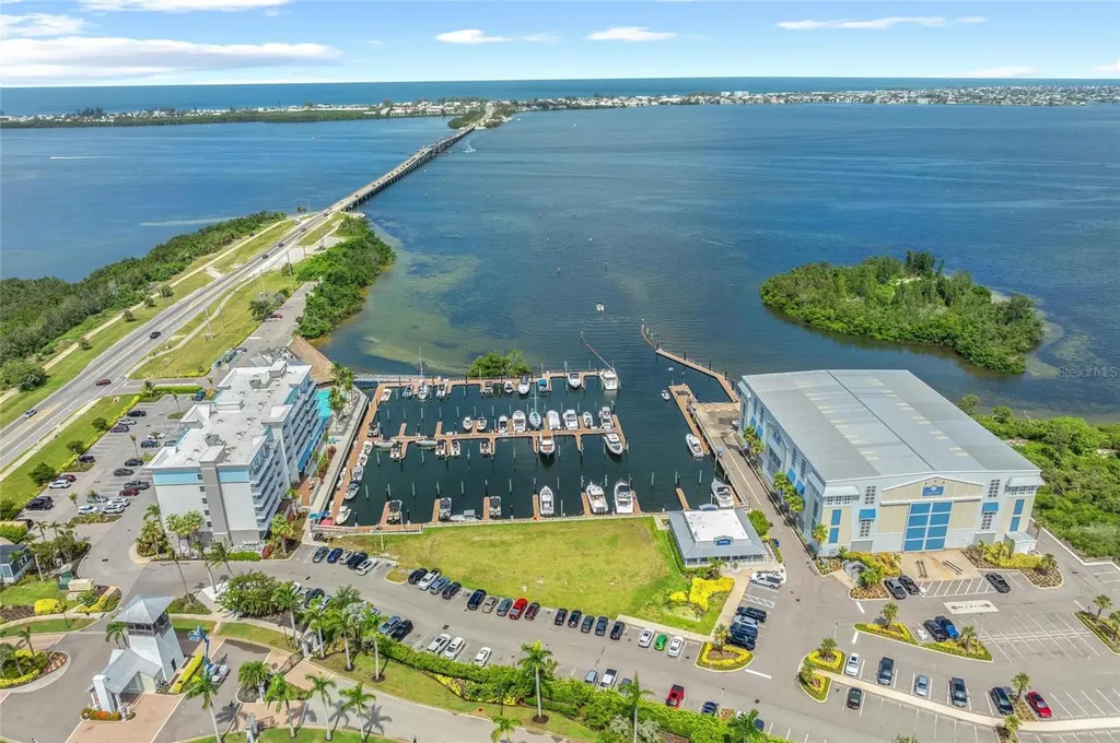 387 Aruba Circle Bradenton FL 34209