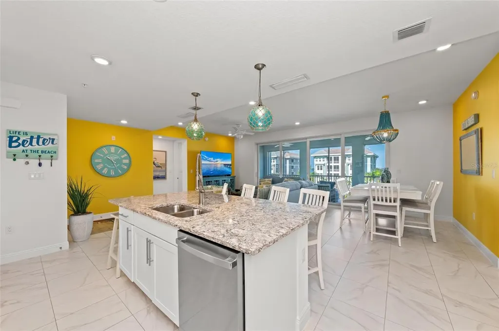 387 Aruba Circle Bradenton FL 34209