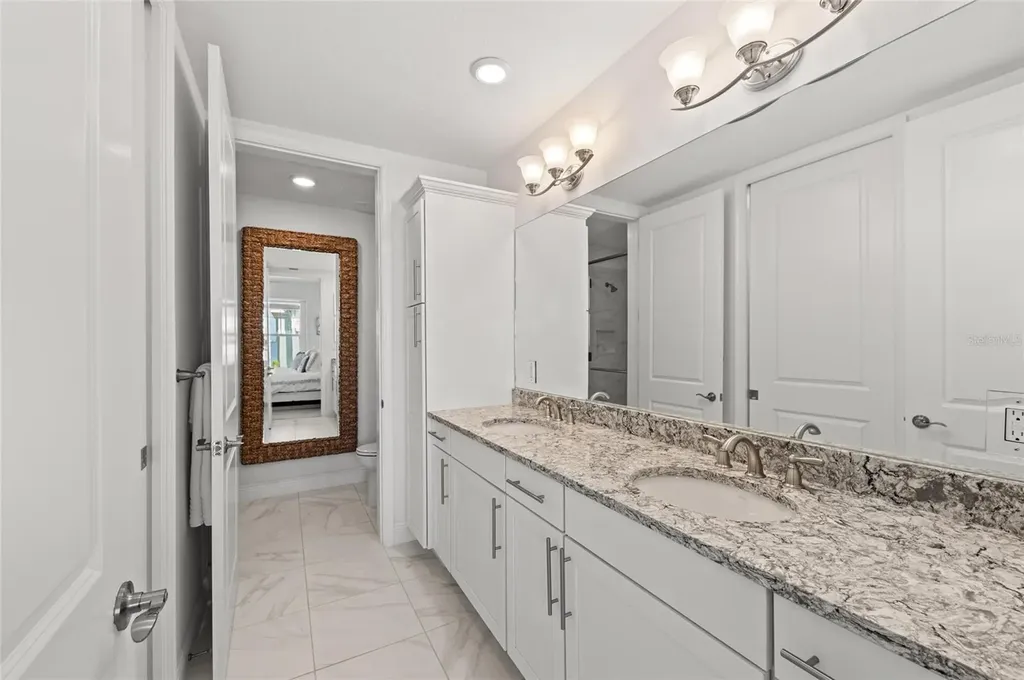 387 Aruba Circle Bradenton FL 34209