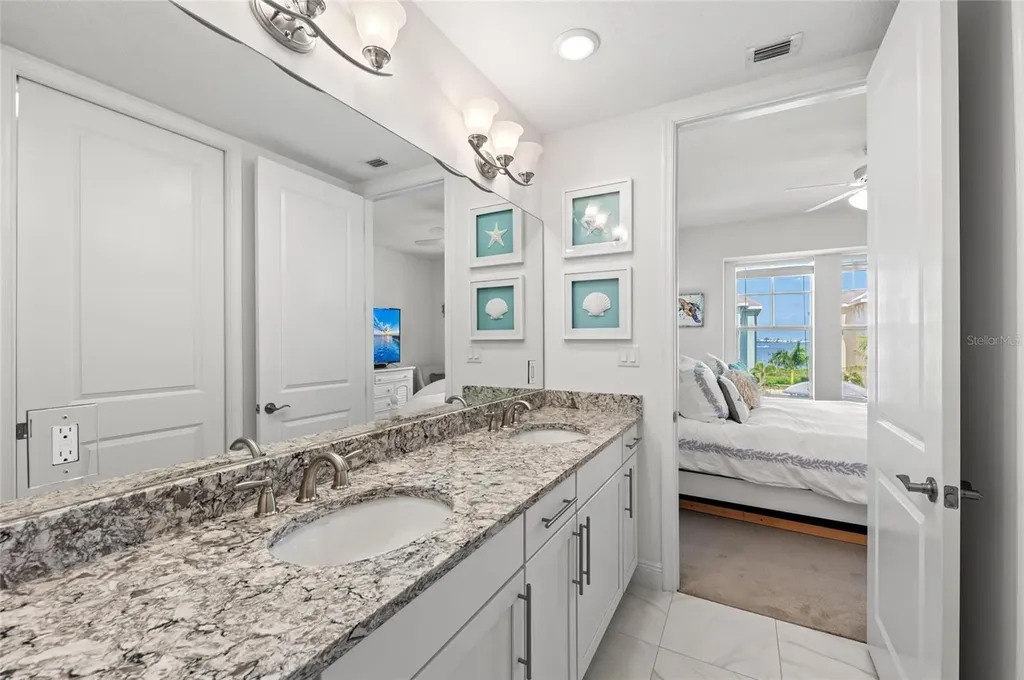 387 Aruba Circle Bradenton FL 34209