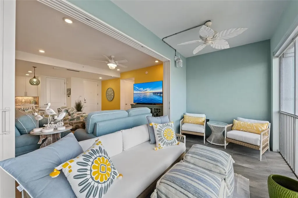 387 Aruba Circle Bradenton FL 34209