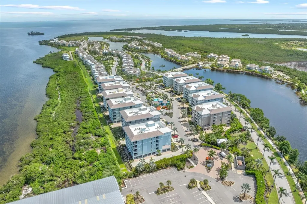 387 Aruba Circle Bradenton FL 34209