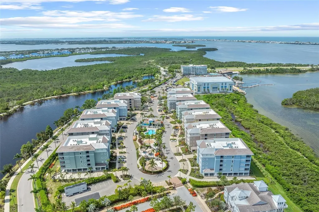 387 Aruba Circle Bradenton FL 34209