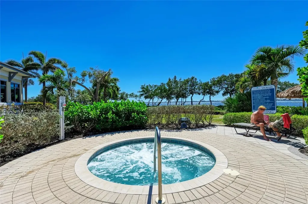 387 Aruba Circle Bradenton FL 34209