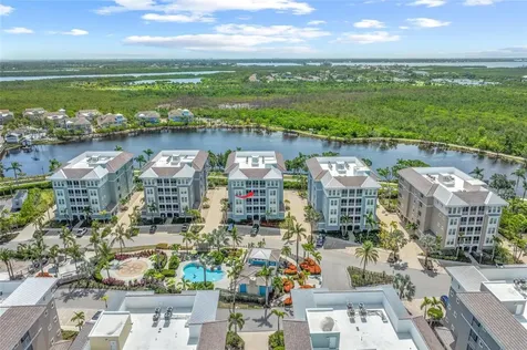 387 Aruba Circle Bradenton FL 34209