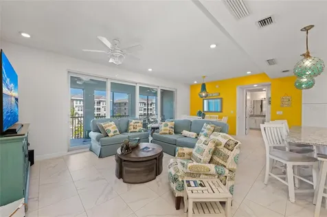 387 Aruba Circle Bradenton FL 34209