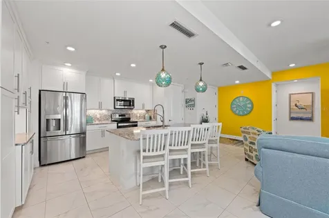 387 Aruba Circle Bradenton FL 34209