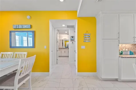 387 Aruba Circle Bradenton FL 34209