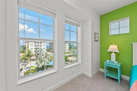 387 Aruba Circle Bradenton FL 34209