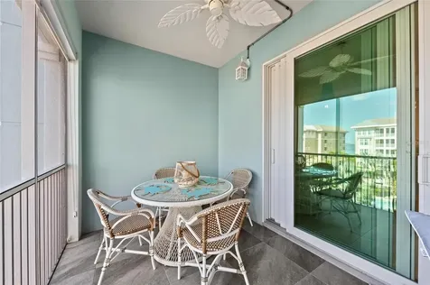 387 Aruba Circle Bradenton FL 34209
