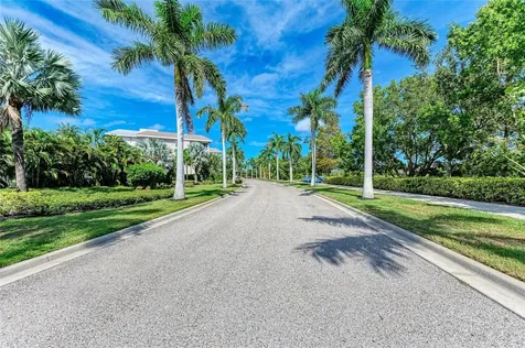 387 Aruba Circle Bradenton FL 34209