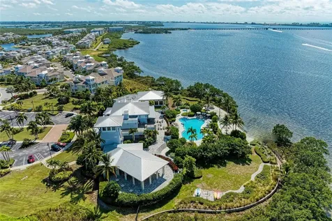 387 Aruba Circle Bradenton FL 34209